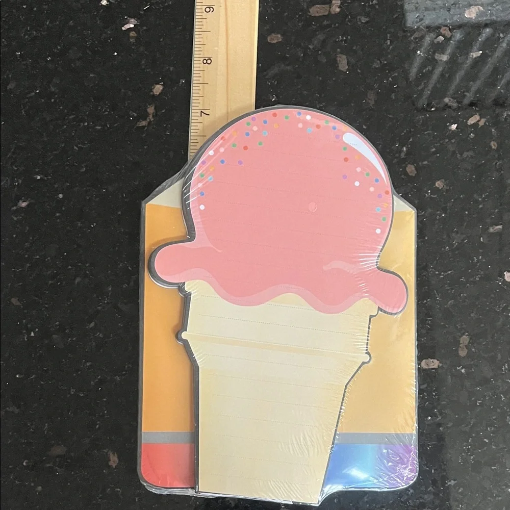 🇺🇸4 pc Stationary Ice Cream Cone & Pencil Notepads
